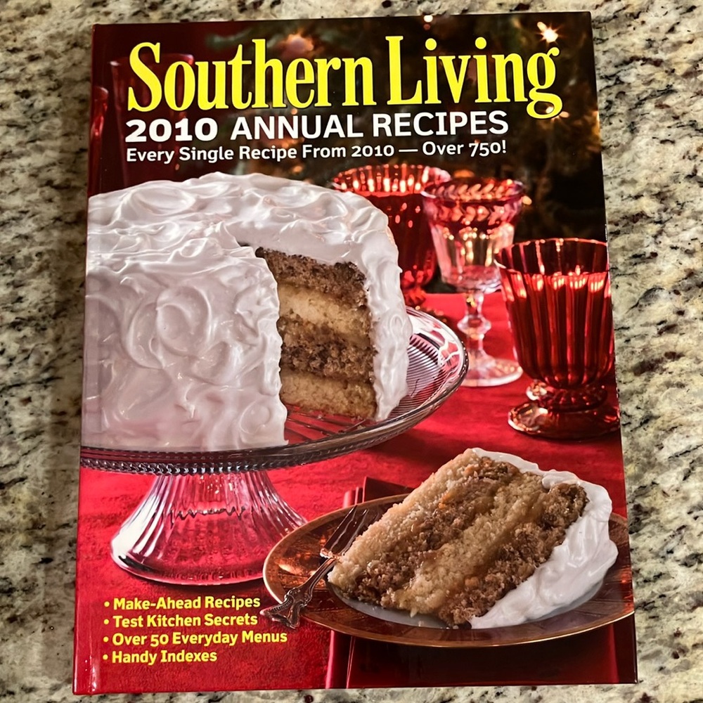 Southern Living 2010 Annual Recipes Hardcover Cookbook Comfort Food Vintage